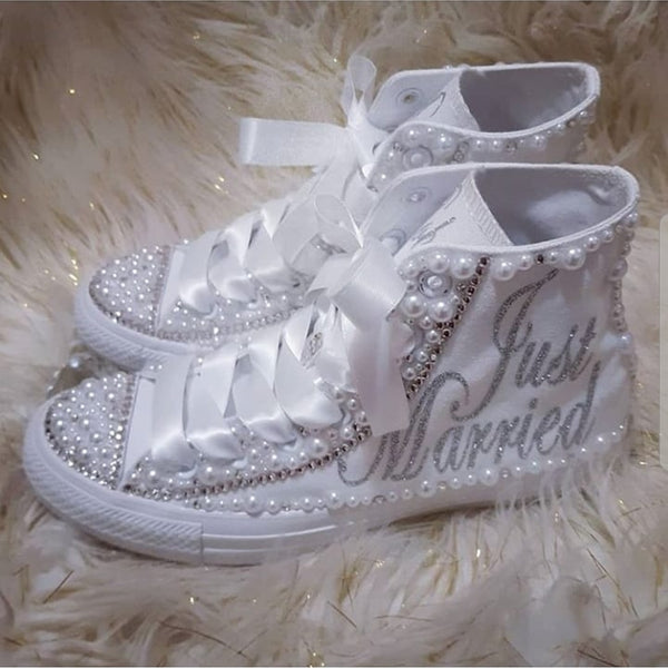 "Just Married" Pearl Converse